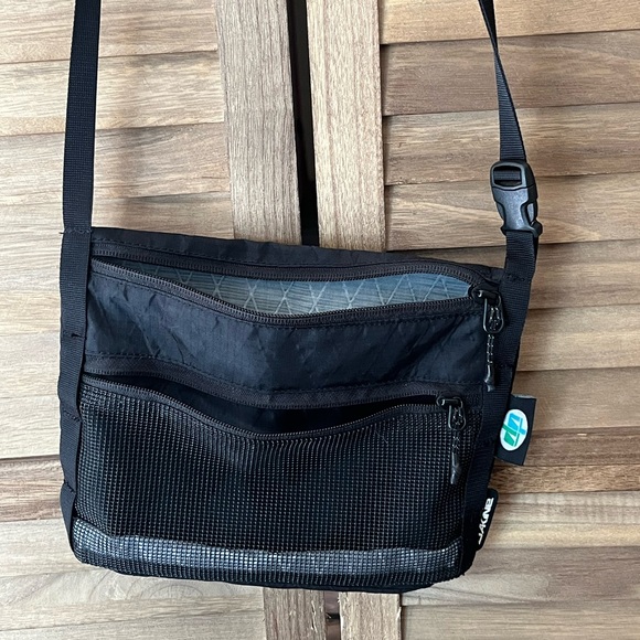 Dakine purse. Black Crossbody Bag. Durable. - Picture 6 of 8